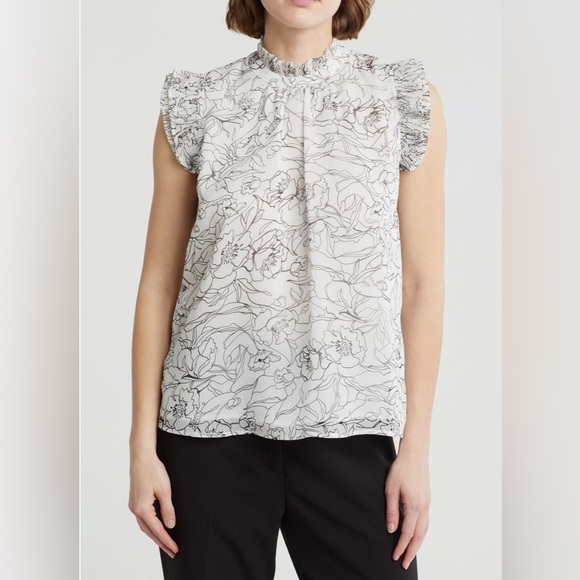 T Tahari Tops - T Tahari Floral Cap Sleeve Top - Black and White Polyester, Women’s Size Large